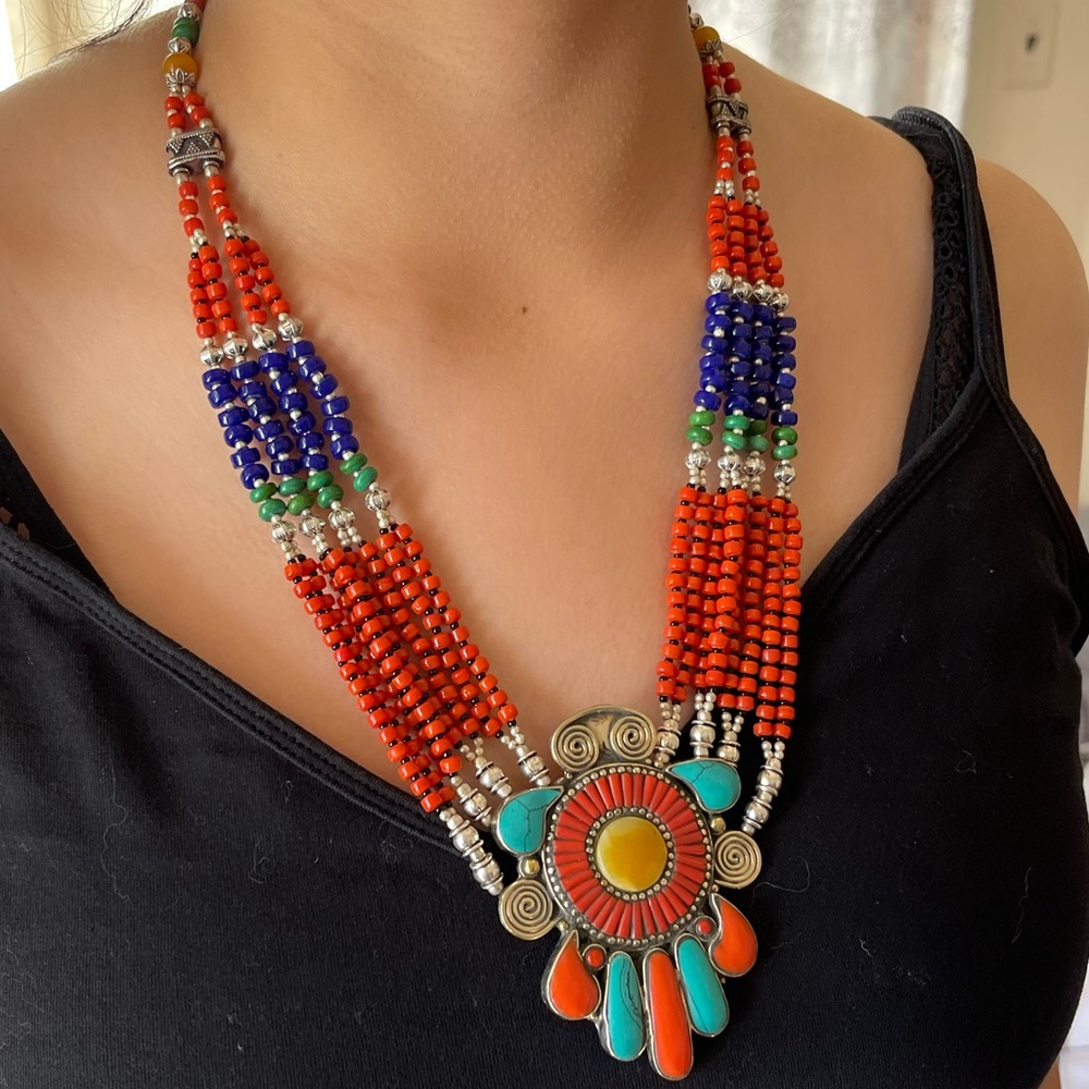 Gorgeous ethnic gemstone necklace - Picture 1 of 8